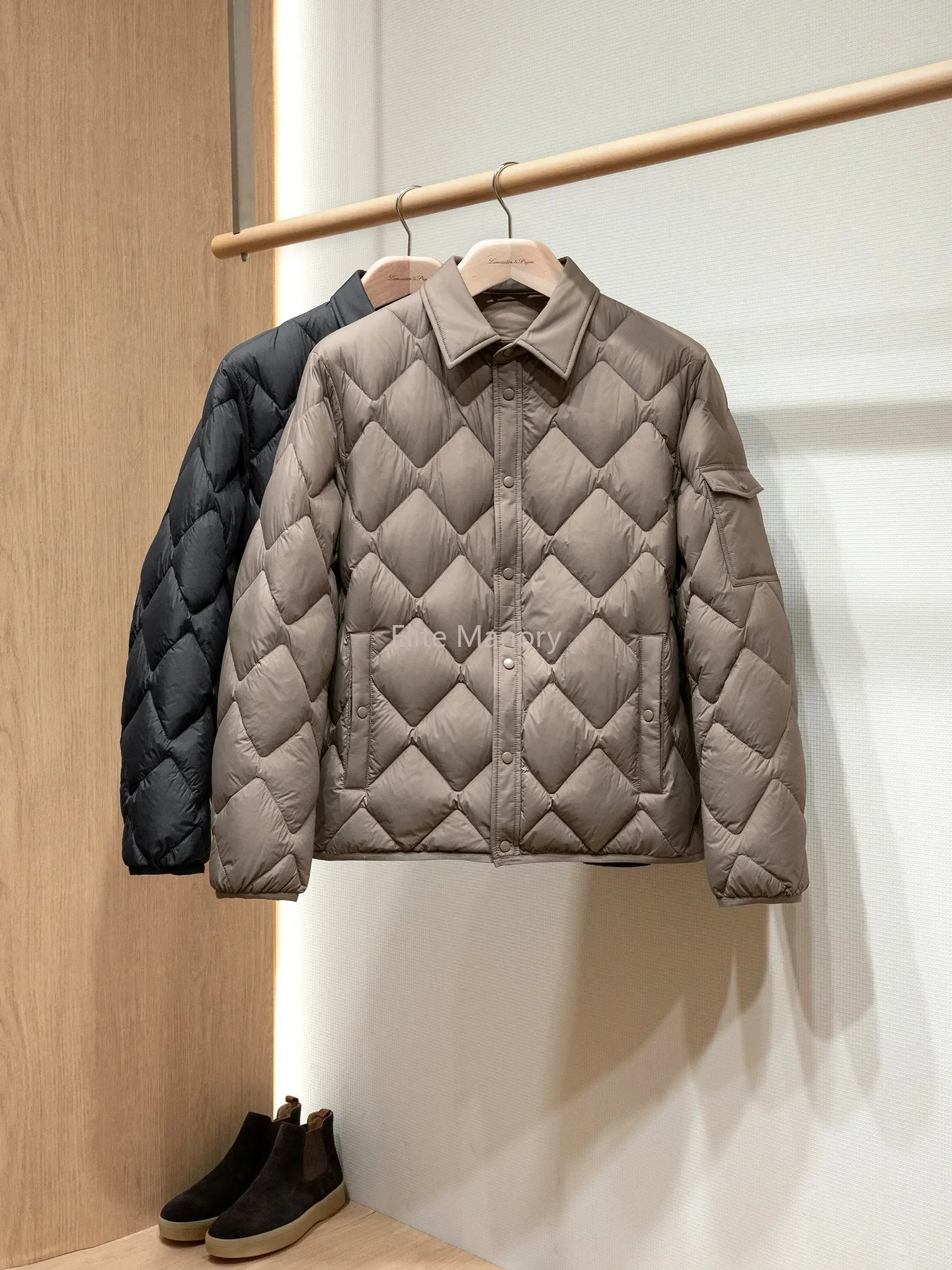 90 white goose down filled, winter men's quilted rhombus light down jacket