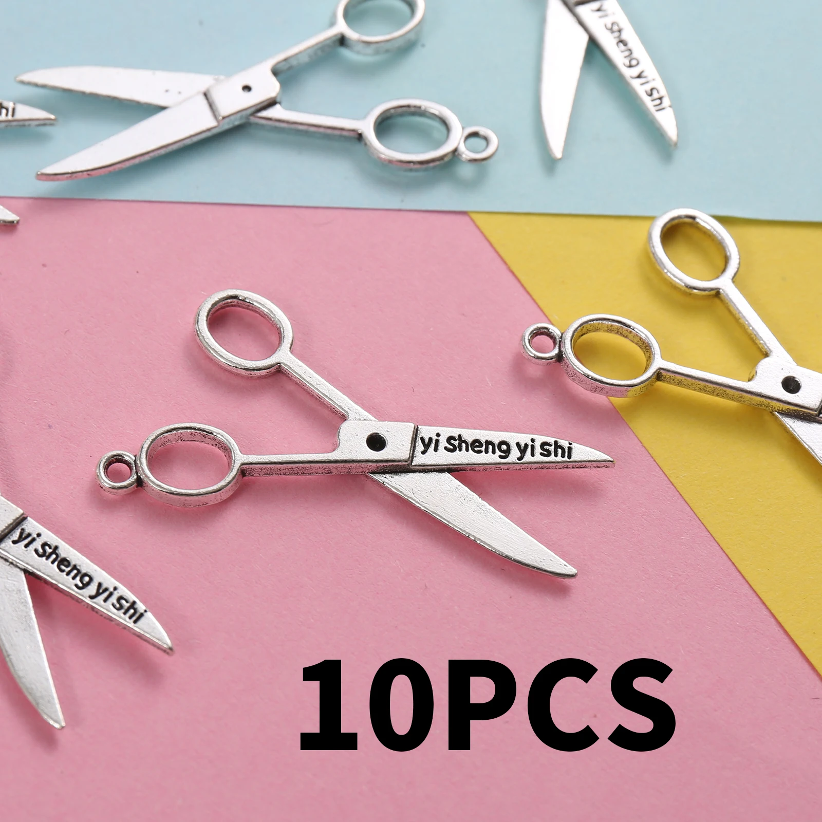 10 piezas de dijes de tijeras grabados, mini tijeras de peluquería con letras en inglés, colgantes sencillos, adecuados para pulseras, collares, pendientes y accesorios para la industria de la peluquería, componentes de joyería hechos a mano con cuentas.