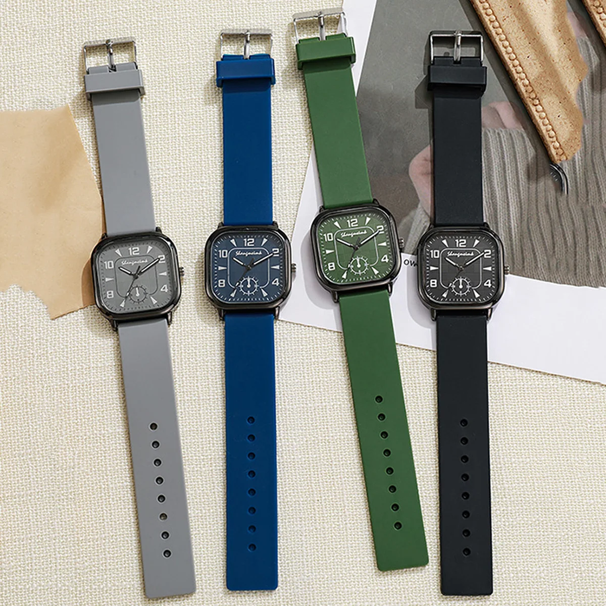 

1pc-Fashion Square Women Quartz Watch Casual Silicone Strap Sports Wristwatch For Men Women Students（Without Box）