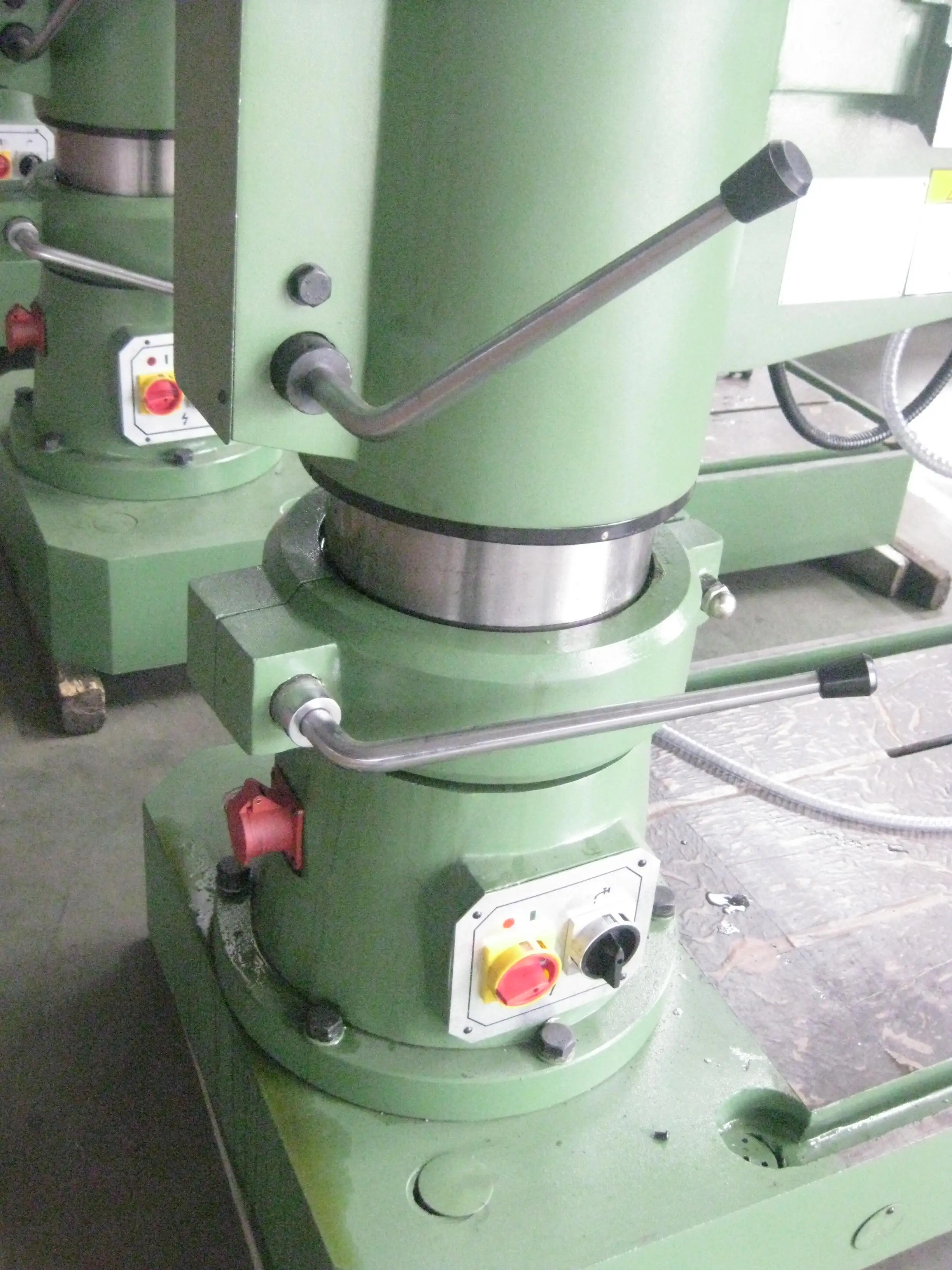 Z3032 Column Drilling Machine Rotary Table with PLC & Bearing Max 40mm Drilling 220V/380V