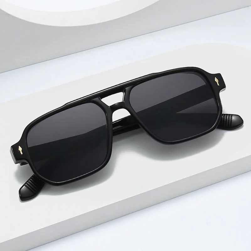 2025 Vintage Sunglasses Women Designer Sunglass Vacation Sunglasses For Men Trending Glasses Dropshipping Oculos Summer Lentes