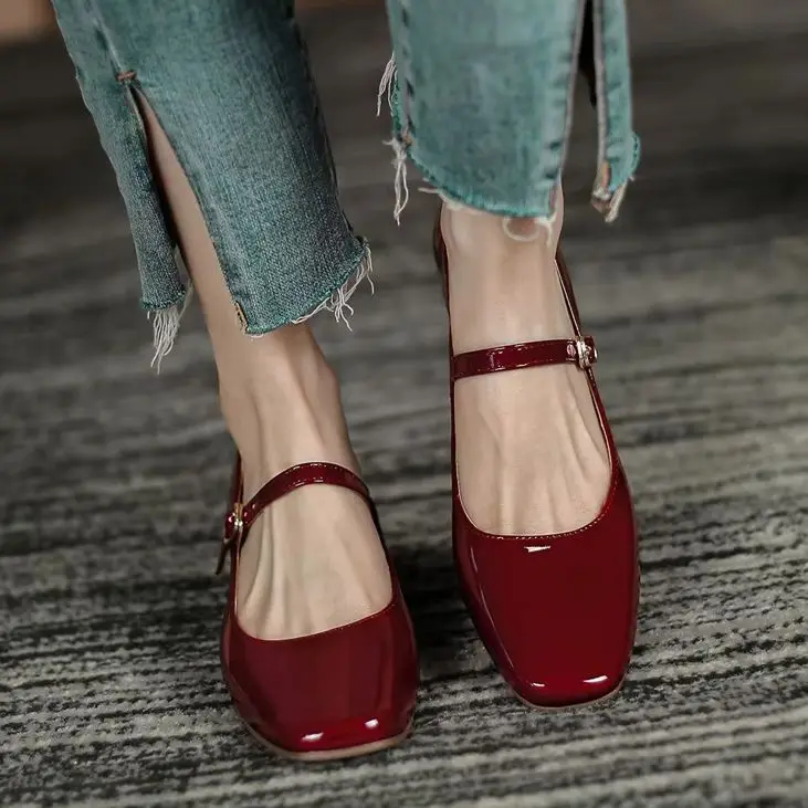 New Women\'s Red Black Mary Janes Shoes High Quality Leather Low Heel Dress Shoes Square Toe Shallow Buckle Strap Women\'s Shoes