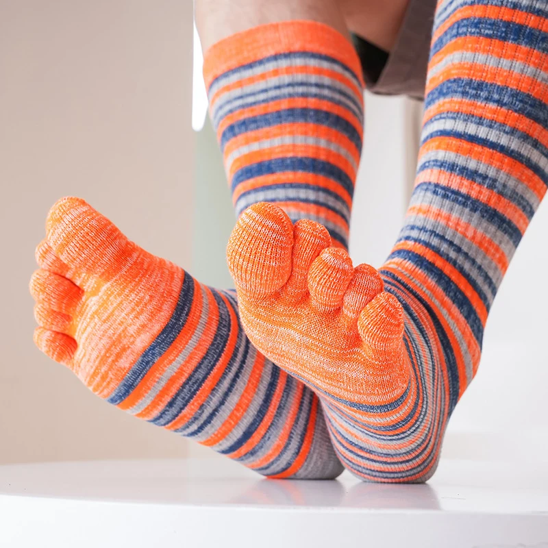 Calcetines coloridos de cinco dedos para hombre, medias cómodas y transpirables de media pantorrilla, suaves e informales, a la moda, para deportes al aire libre