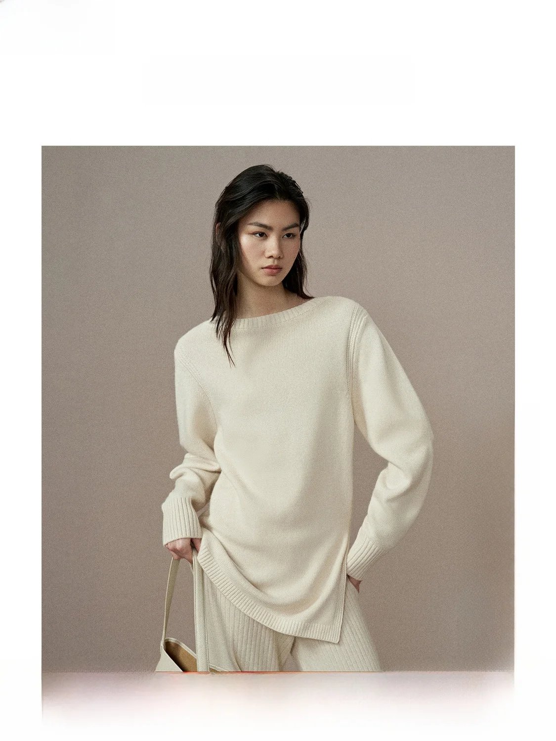 

Женский вязаный свитер ZhiZhi с круглым вырезом и боковым разрезом, теплый, приятный к телу, зимний, новинка, из смесовой шерсти, с длинными рукавами, для повседневной носки