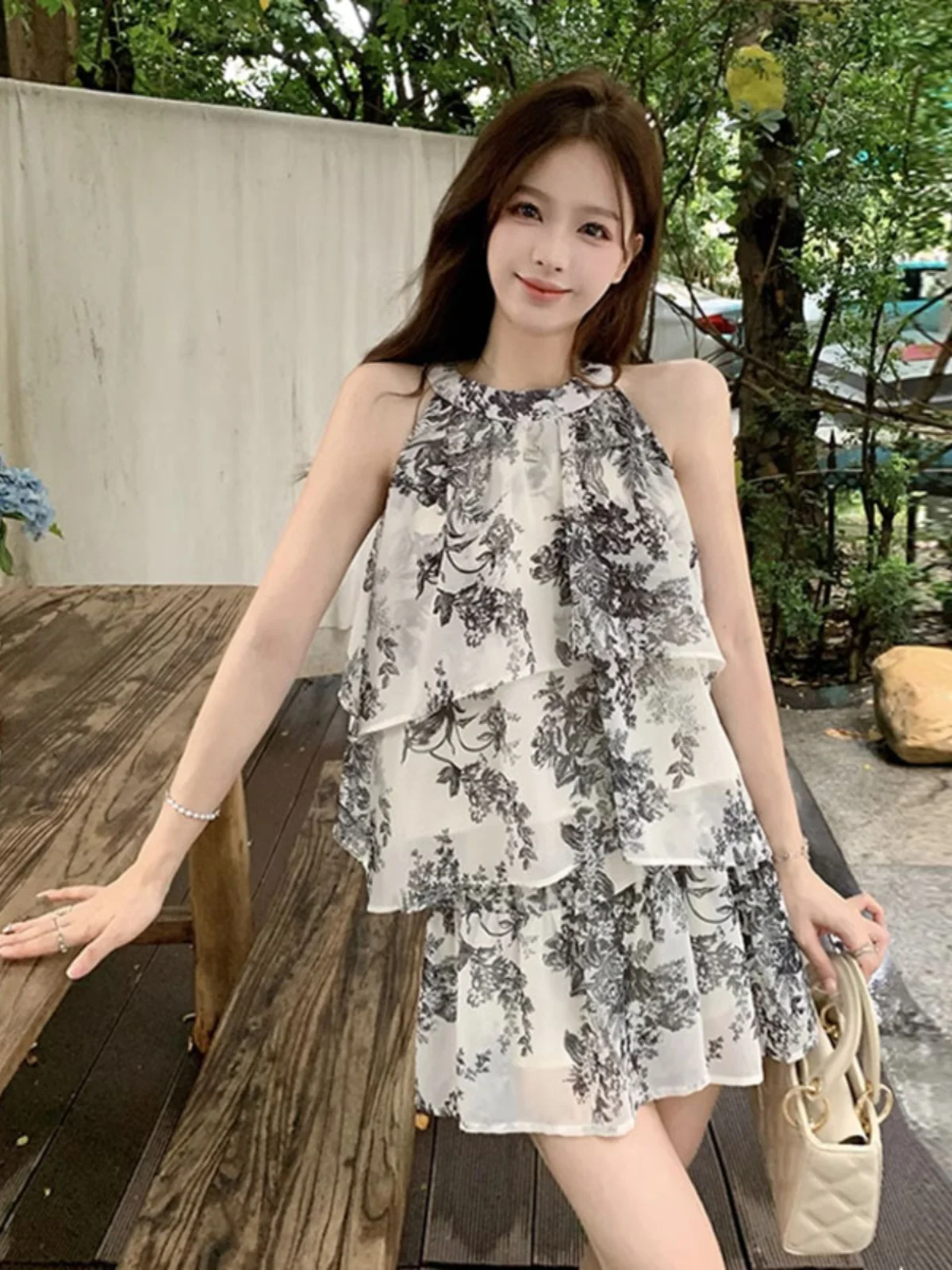 

Water-Based Ink Print Halter Neck Sleeveless Short Skirt Women's Summer 2025 Retro Two-Piece Set Vintage Fashion Ensemble