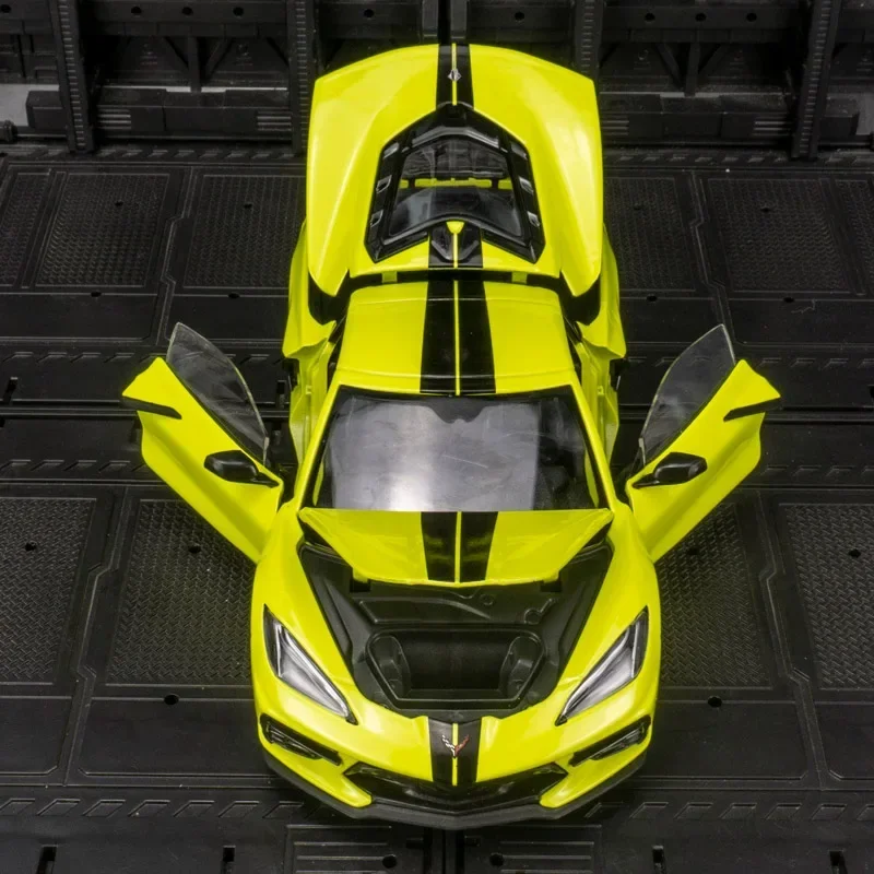 

1:24 литая под давлением модель автомобиля из сплава, миниатюрный Corvette 2020 C8, суперкар, металлический автомобиль для мальчиков, коллекционные подарки на день рождения, рождественская горячая игрушка