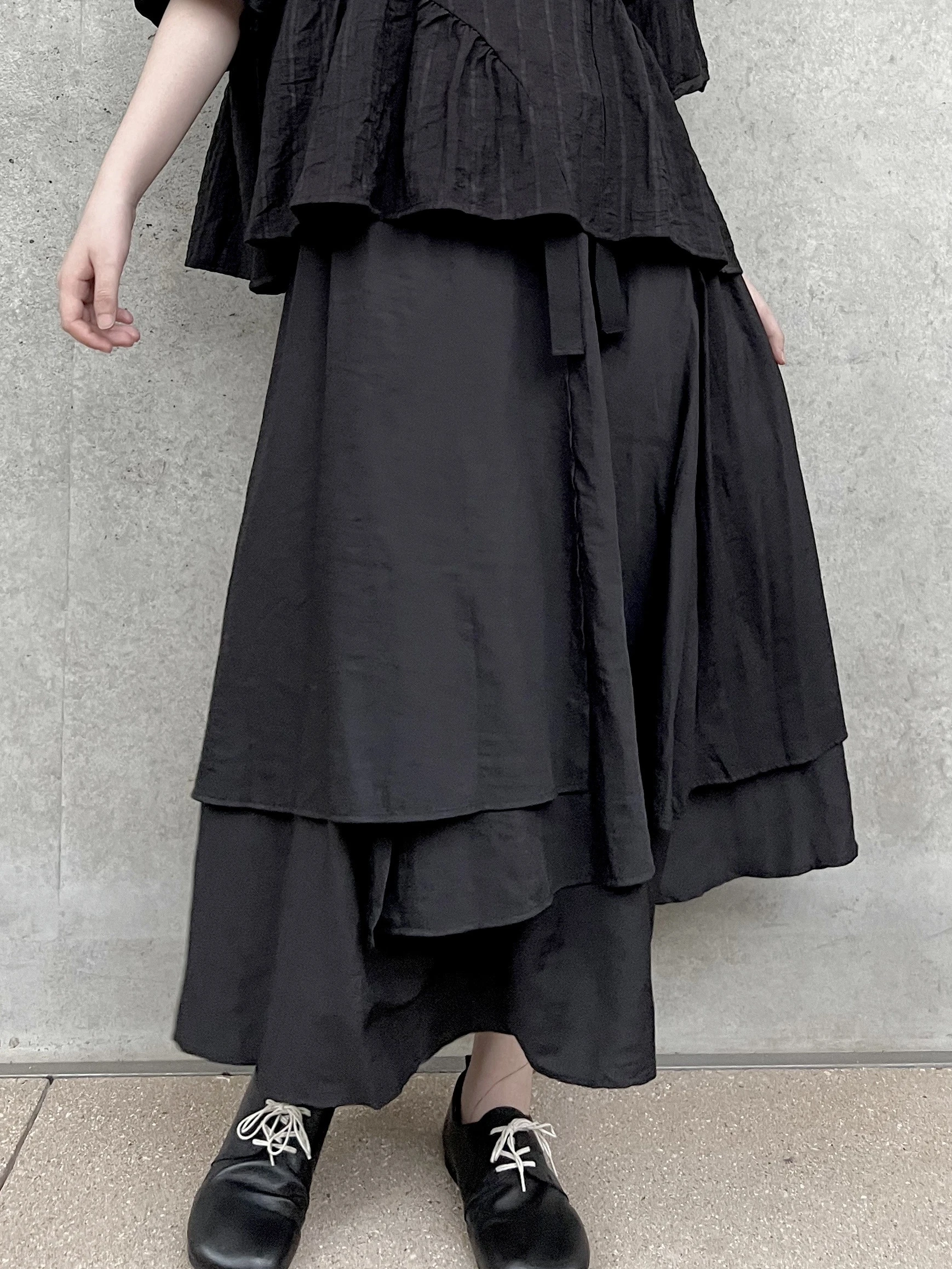 

Dark Style Fake Two-Piece A-Line Skirt for Women Black Cotton Midi Skirt Middle Waist Design Versatile All Seasons