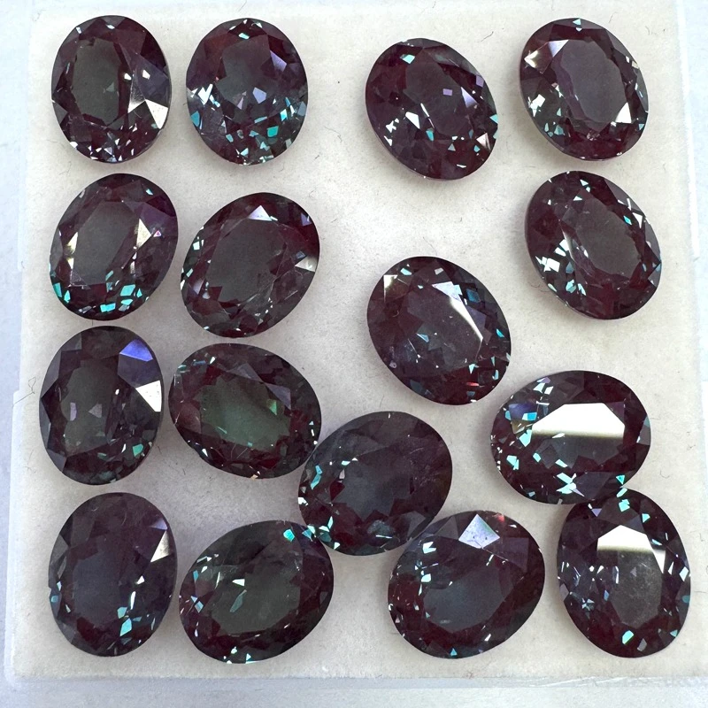 Synthetischer Alexandrit-Edelstein 10x14mm Farbwechselstein Ovale Form DIY Schmuck mit Zertifikat – Detail 4