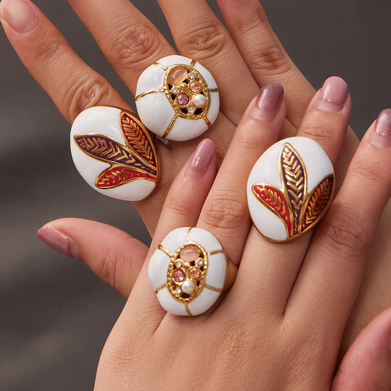 Nivora weiße farbige Glasur-Zirkonia-Ringe für Damen, Edelstahl, wasserdicht, Vintage-Ringe, Hochzeitsschmuck, Großhandel – Detail 3
