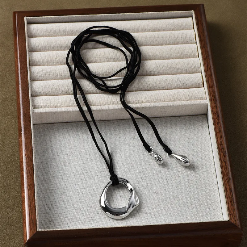 Europe America Gold Silver Circular Leather Rope Necklace Women Minimalist Jewelry Trend