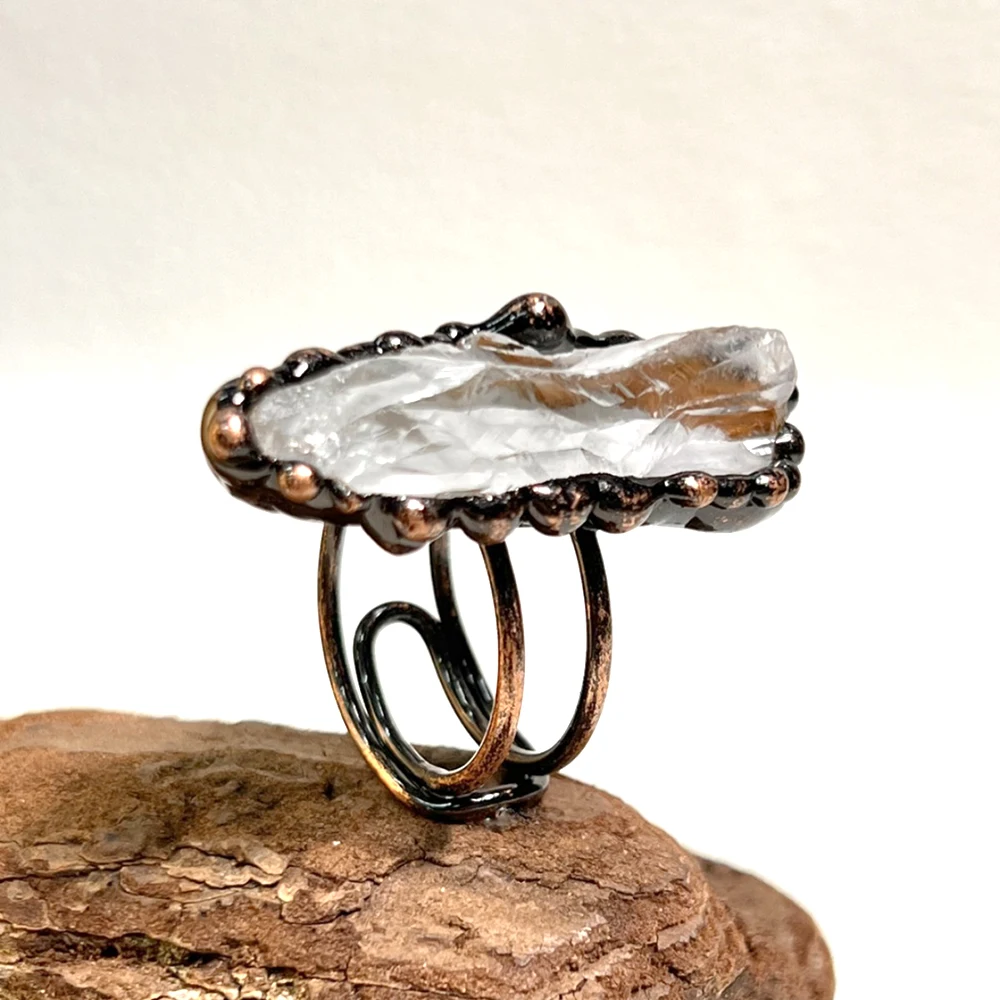 Natural Crystal Raw Stone Ring Antique Copper Adjustable Vintage Boho Unique Jewelry Gift for Women Wedding Party Daily Wear