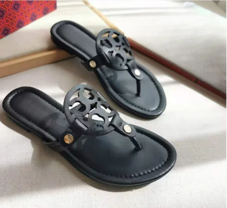 2025 New Women's Flip-flops Fashion Luxury Simple Casual Design Sense, Round Drill Willow Nail Beach Sandals