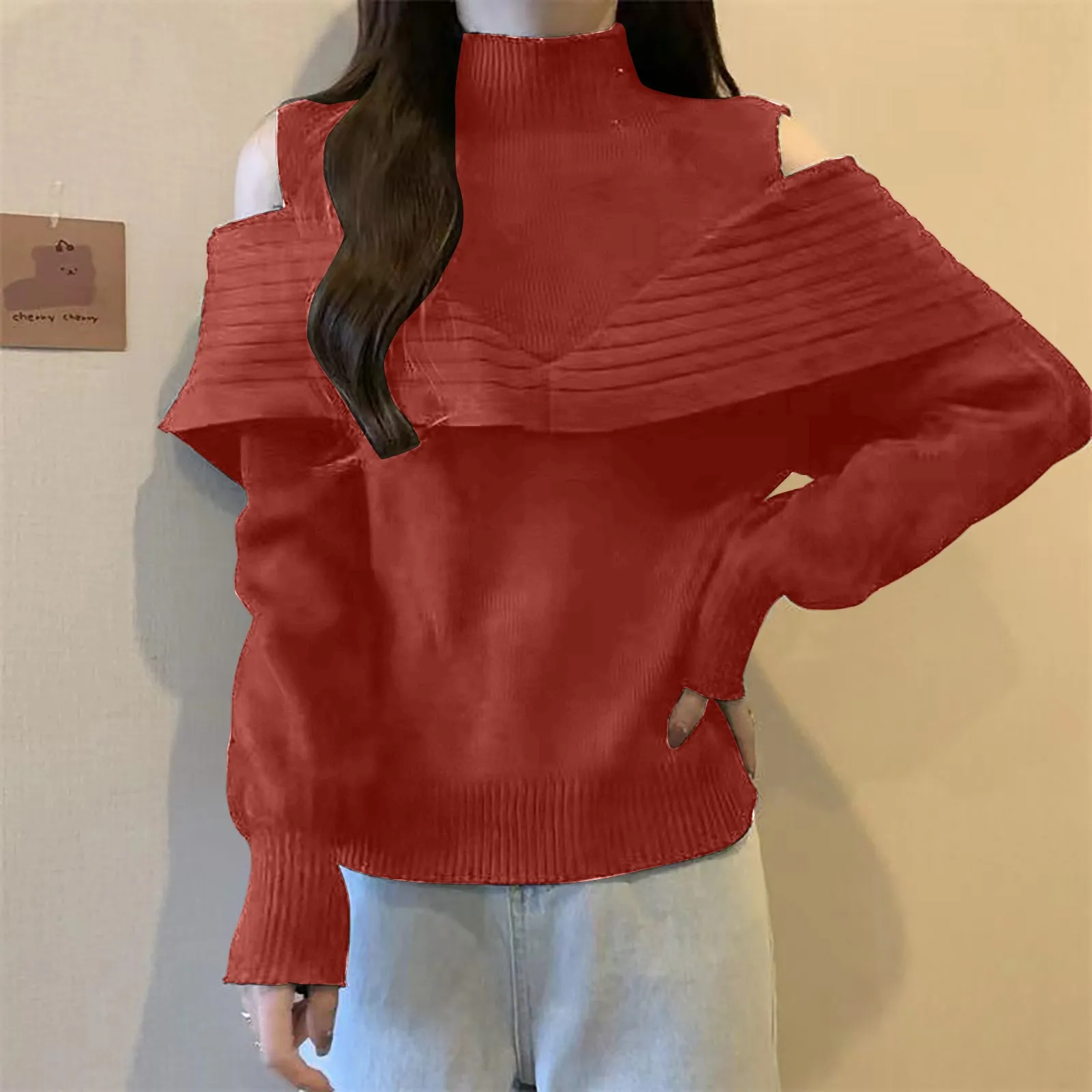 

Женский трикотажный свитер с рукавами-фонариками и открытыми плечами