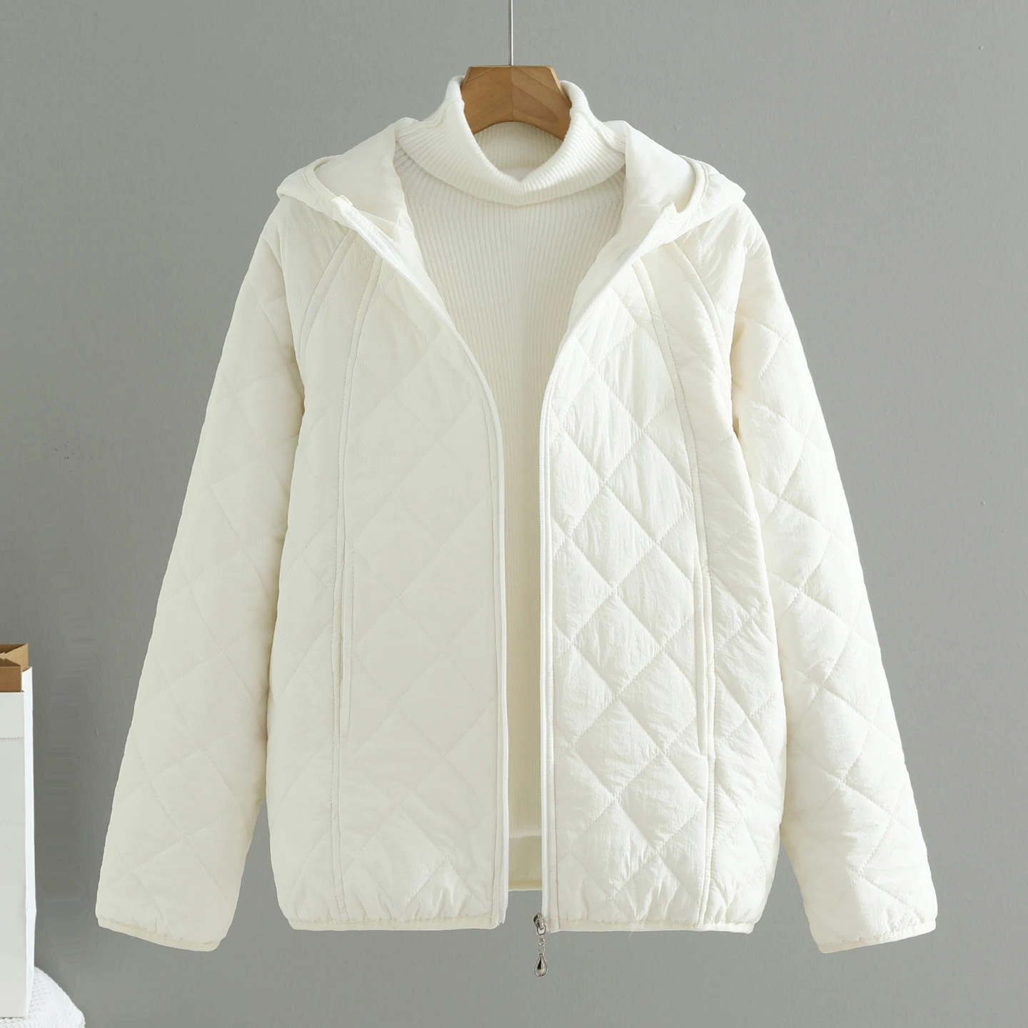 Korean Style Hooded Quilted Cotton Jacket Women's Short Coat Warm Slim Fit Autumn Winter New Arrival Diamond Patterned Cotton...