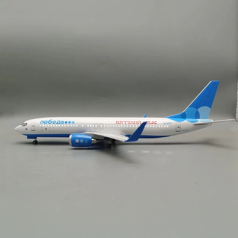 

About 47CM Boutique Decoration Airplane B737-800 Aircraft Russia Pobeda Airlines W Light and Wheel Landing Gears Resin Plane