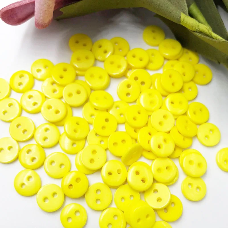 100pcs New 8mm 2 holes Plastic Button / Sewing lots Mix PT12