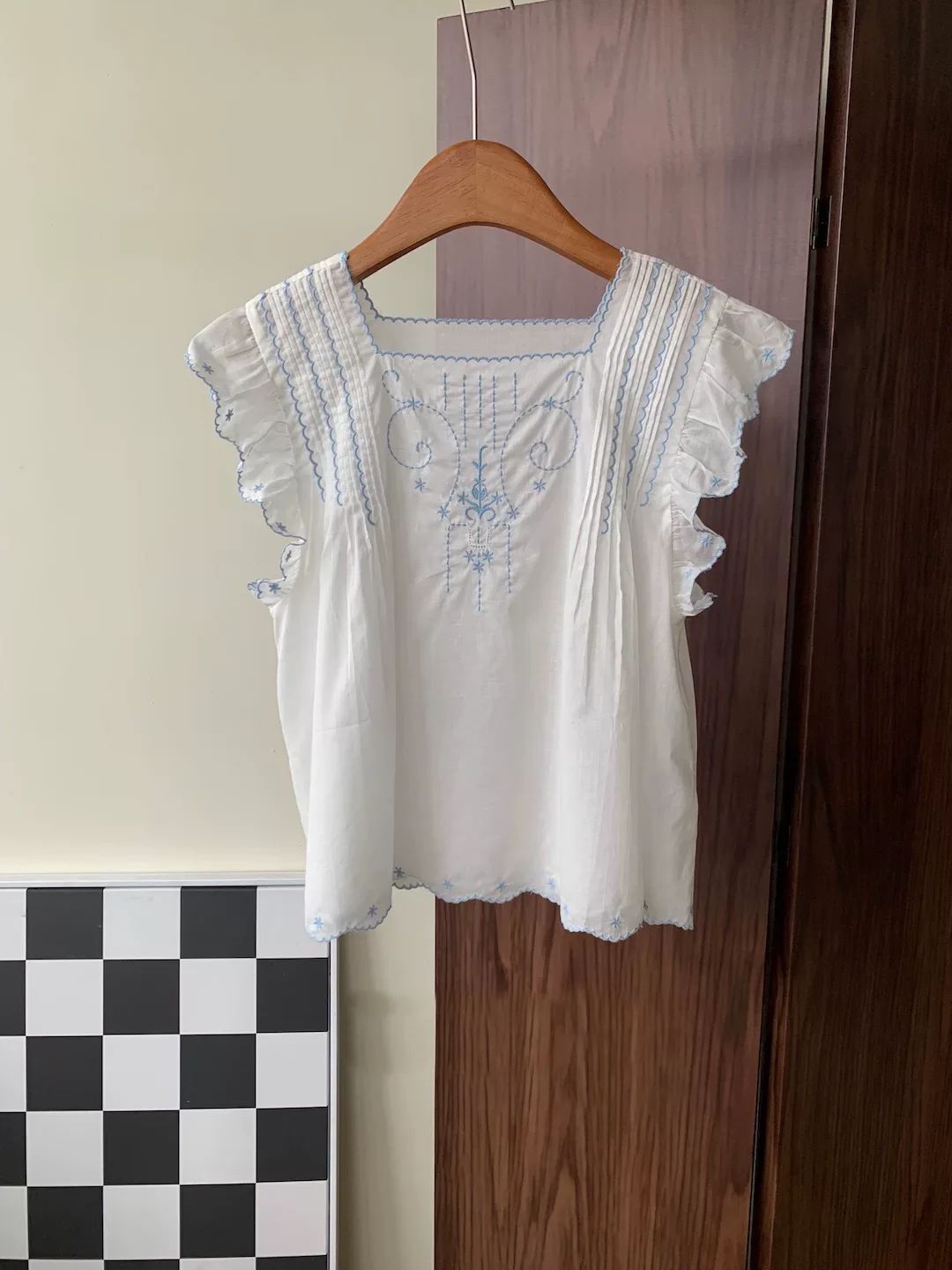 Blue Embroidery Women White Tank Top Square Collar Casual Loose Cotton Vest