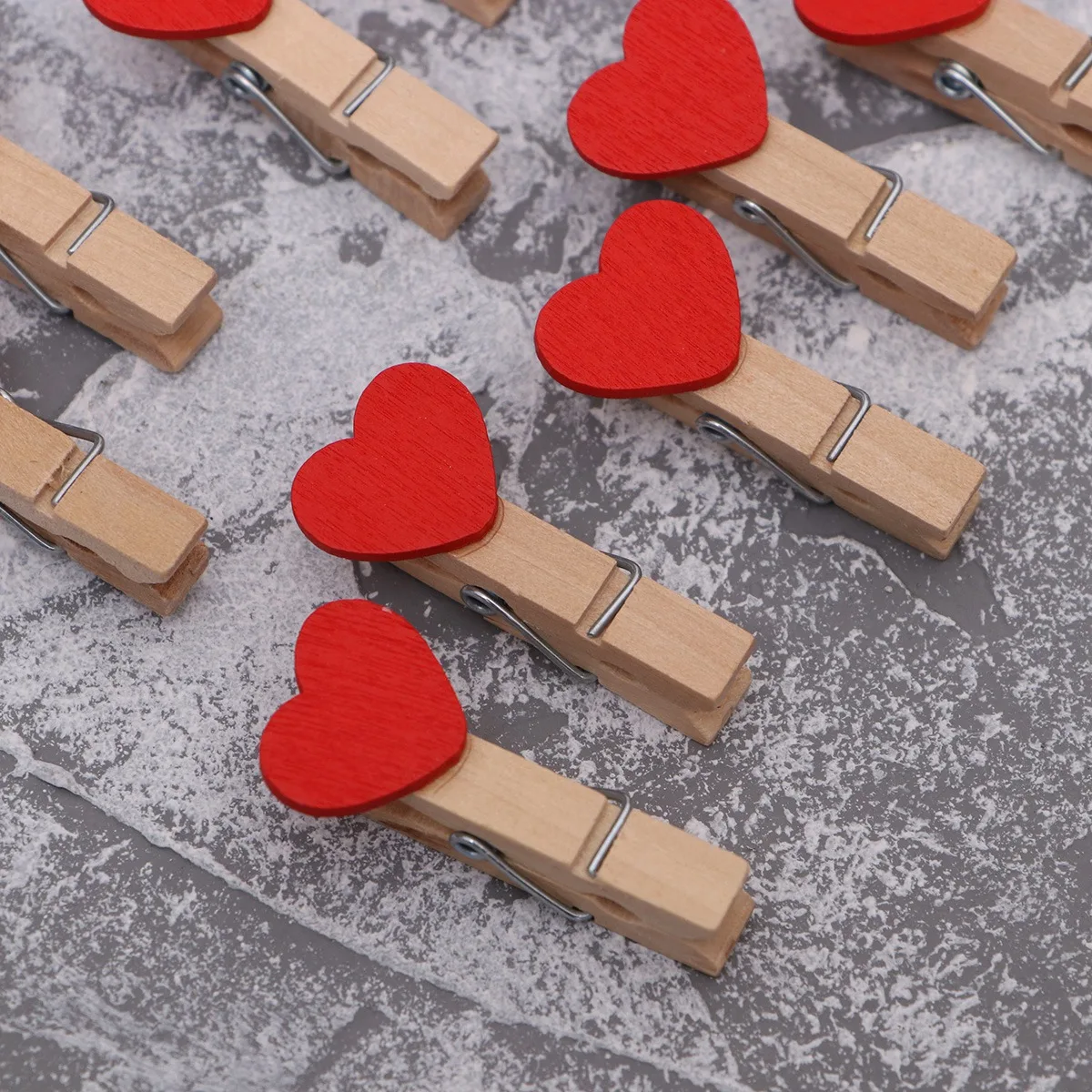 

30Pcs Heart Wooden Photo Clips Natural Wood Craft Clips for Wedding Garland DIY Decor Paper Pegs Clothespins with Rope Red