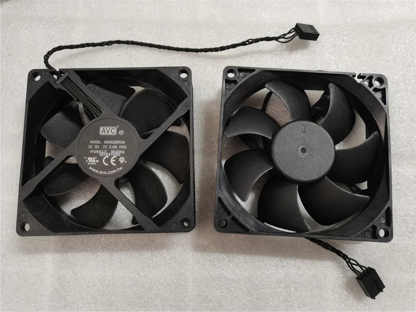 928148-001 L132269-001 DS09225R12H P309 L23931-001 9cm 9225 92x92x25mm for HP Chassis Server Cooling Fan