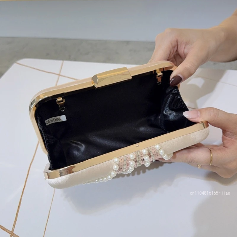 New Banquet Ladies Clutch Bag Heavy Handmade Pearl Fringed Dinner Bag Business Party Celebrity Lipstick Change Storage Bag