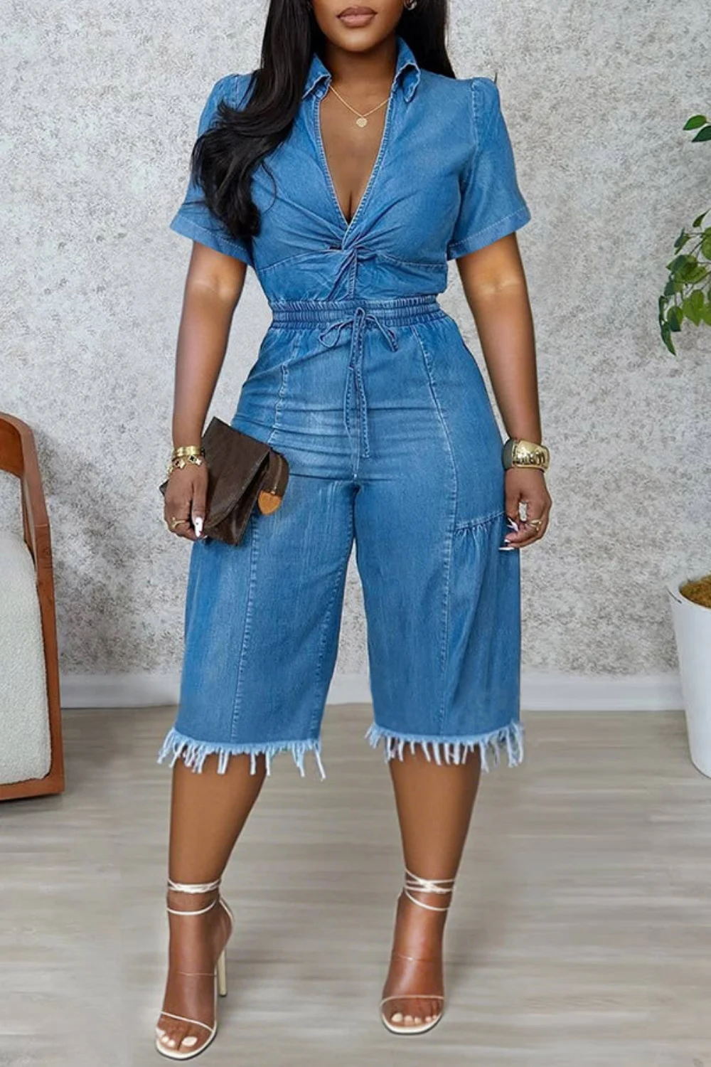 

Plus Size Daily Blue V Neck Short Sleeve Pull-On Waist Casual Pocket Denim Rompers