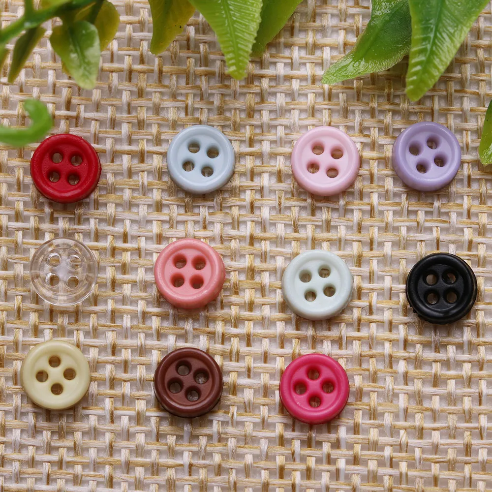 50pcs 4 Holes Mini Buttons for Doll Clothes Round Candy Color Plastic Buckles DIY Doll Bag Sewing Handmade Doll Accessorie