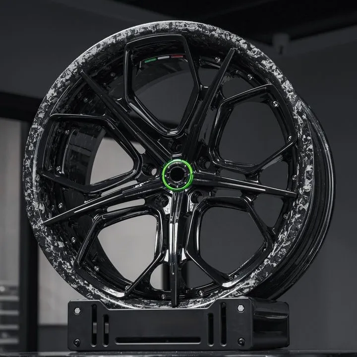 

Подходит для 20-дюймовых черных дисков, частных кованых автомобильных колес, спортивных колес 5 серии 525Li.