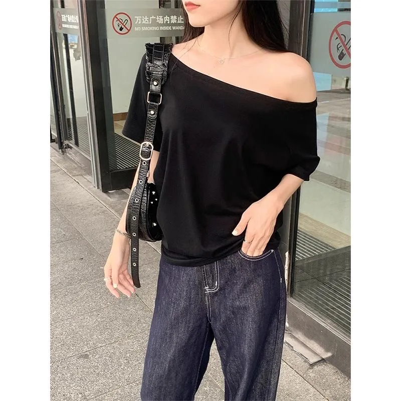 Short-sleeved Black