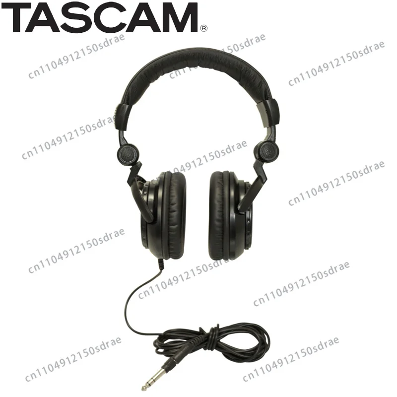Auriculares plegables de alta potencia Tascam TH-02 con diadema acolchada y almohadillas para los oídos para un sonido con calidad de estudio