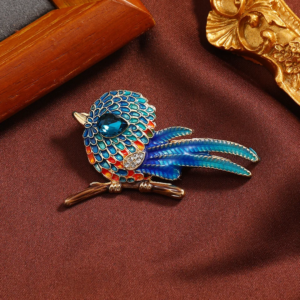 Red Blue Fat Parrot Bird Brooches For Women Unisex Sparkling Rhinestone New Year Animal Party Office Collar Brooch Pins Gifts