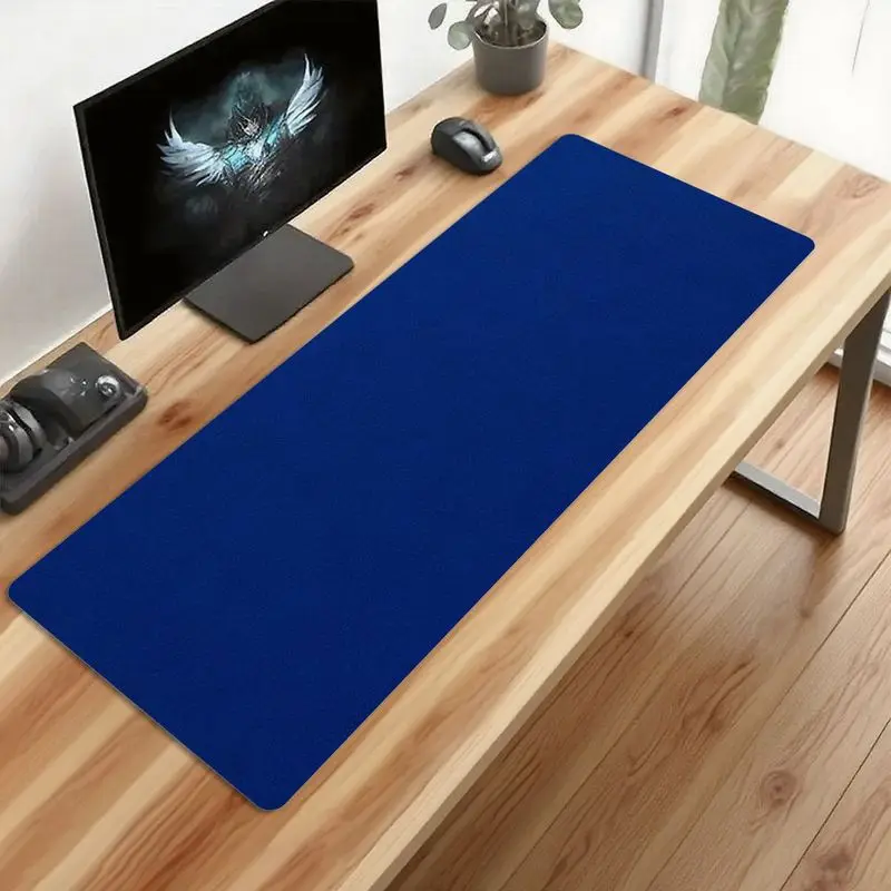 سجادة مكتب زرقاء كبيرة، 31.5 بوصة × 11.8 بوصة، مقاومة للماء، وسادة مضادة للانزلاق للمكتب والألعاب، سطح ناعم لسهولة حركة الماوس