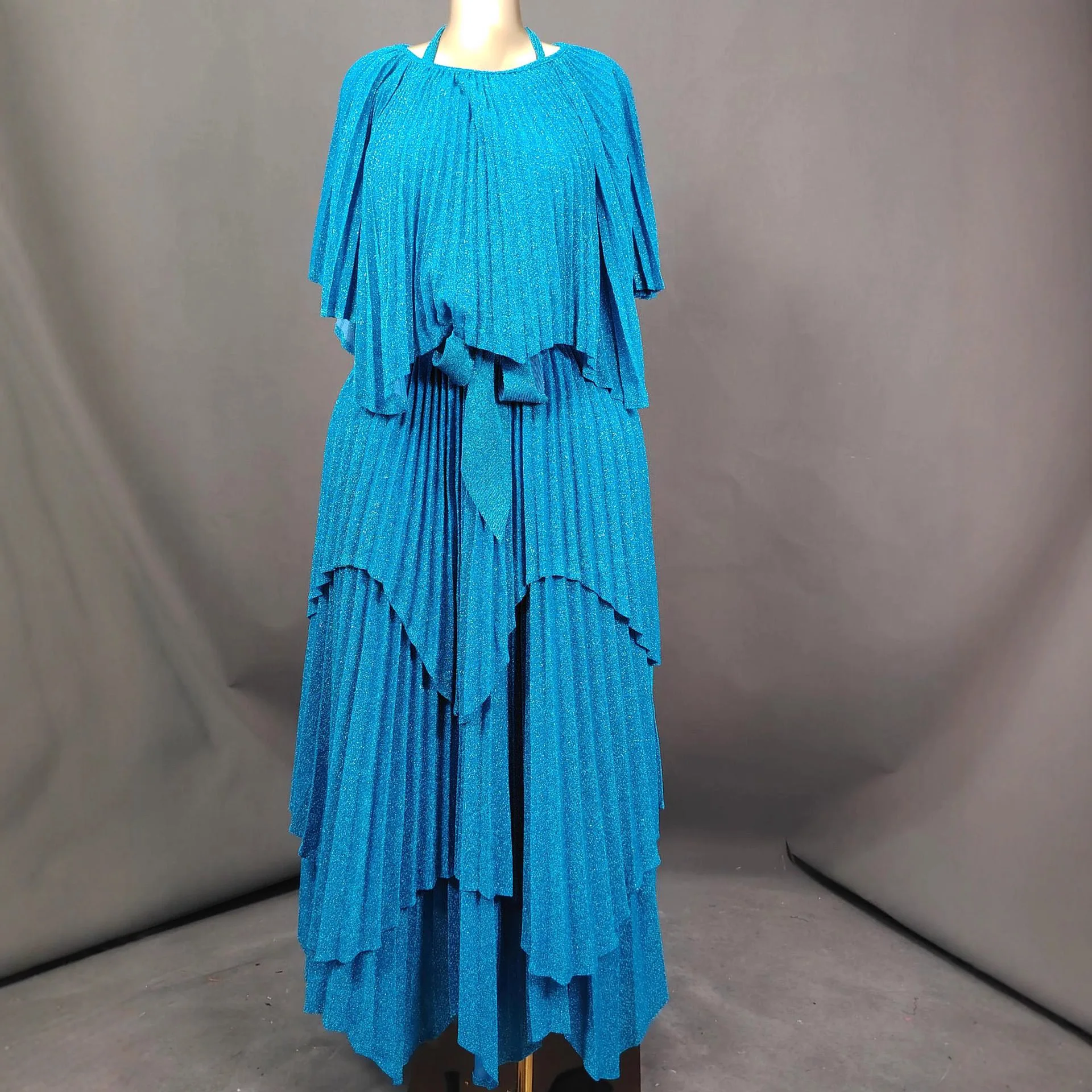 Miyake плиссированный костюм больших размеров, женская мода, нерегулярная юбка с воротником-халтер и открытой спиной, свободные широкие брюки, элегантный комплект из двух предметов