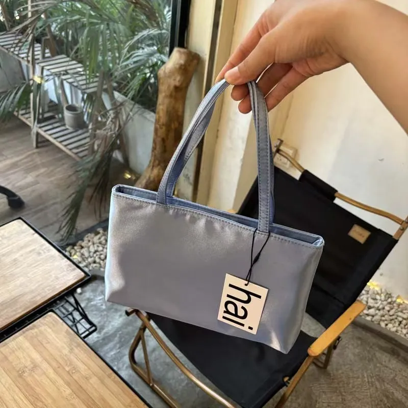 borsa-a-mano-britannica-di-alta-qualita-hai-nuova-collezione-estiva-versatile-borsa-sottobraccia-in-raso