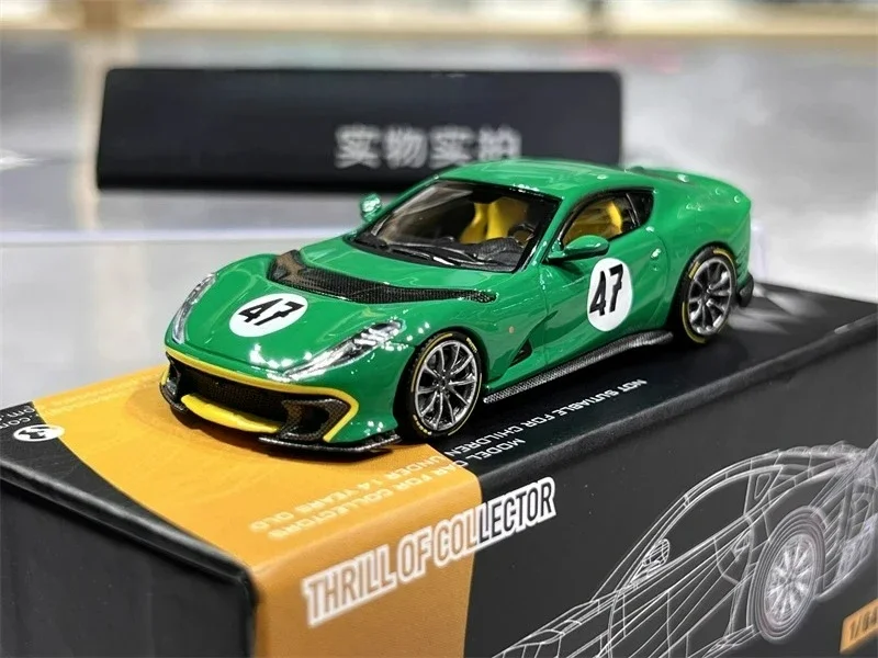 TOC 1:64 812C Competizione FE812C Modelos de coches fundidos a presión