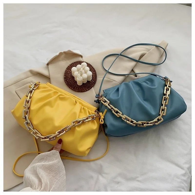 2022 New Thick Chain Shoulder Bags For Women pu Leather Pleated Cloud Bag Simple Crossbody Bag Casual Ladies Bag Designer