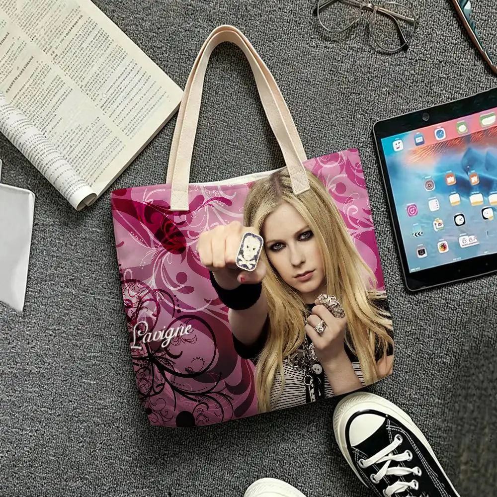 Singer Punk A-Avril Lavigne, Tragetasche aus Leinenmischgewebe, Baumwolle-Polyester, wiederverwendbar, umweltfreundlich, Handtasche, Aufbewahrung, Einkaufstasche, für den täglichen Gebrauch. – Detail 6