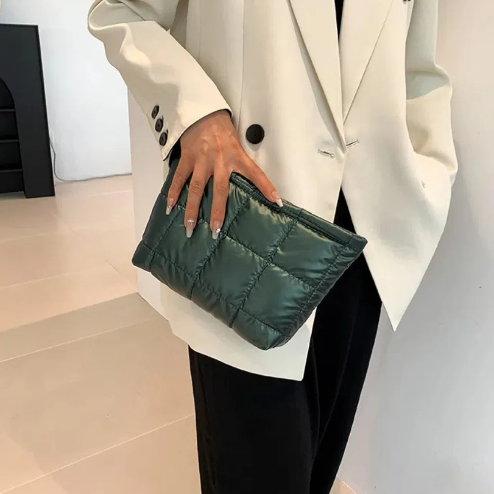 Cotton Filled Puffer Pouch PU Leather Large Capacity Puffer Padded Makeup Bag Sewn Waterproof Thick Plaid Clutch Bag Women