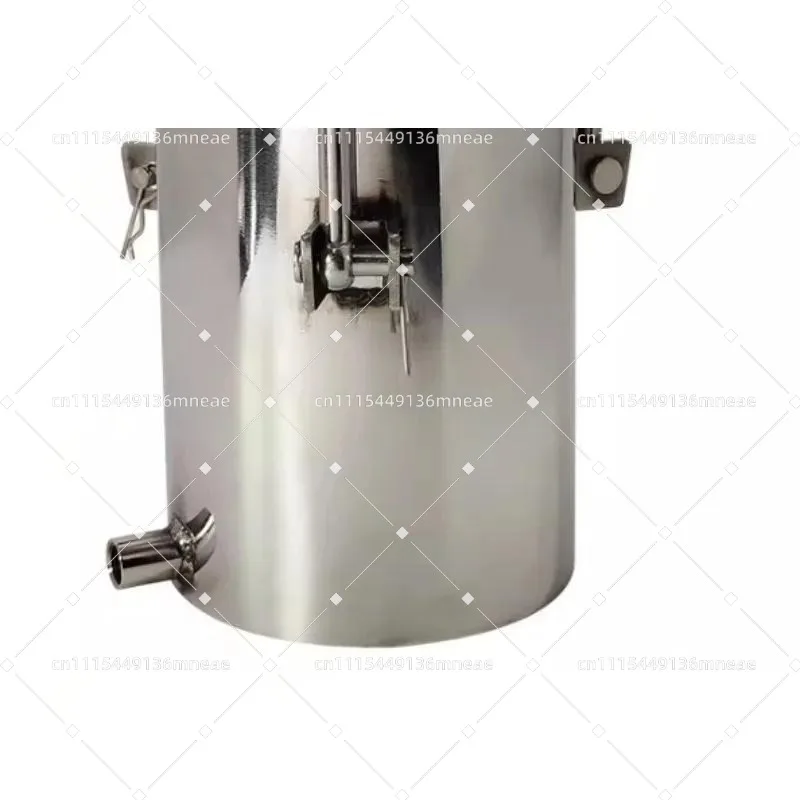 Stainless Steel Liquid Storage Vessel Side Outlet Pressure Adjustment Fitting Industrial Fluid Holding Component