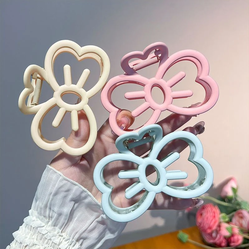 

Cute Bowknot Hair Clip Plastic Claw Clip Candy Color Crab Hair Clip For Girls Sweet Hair Claw Hair Accessories