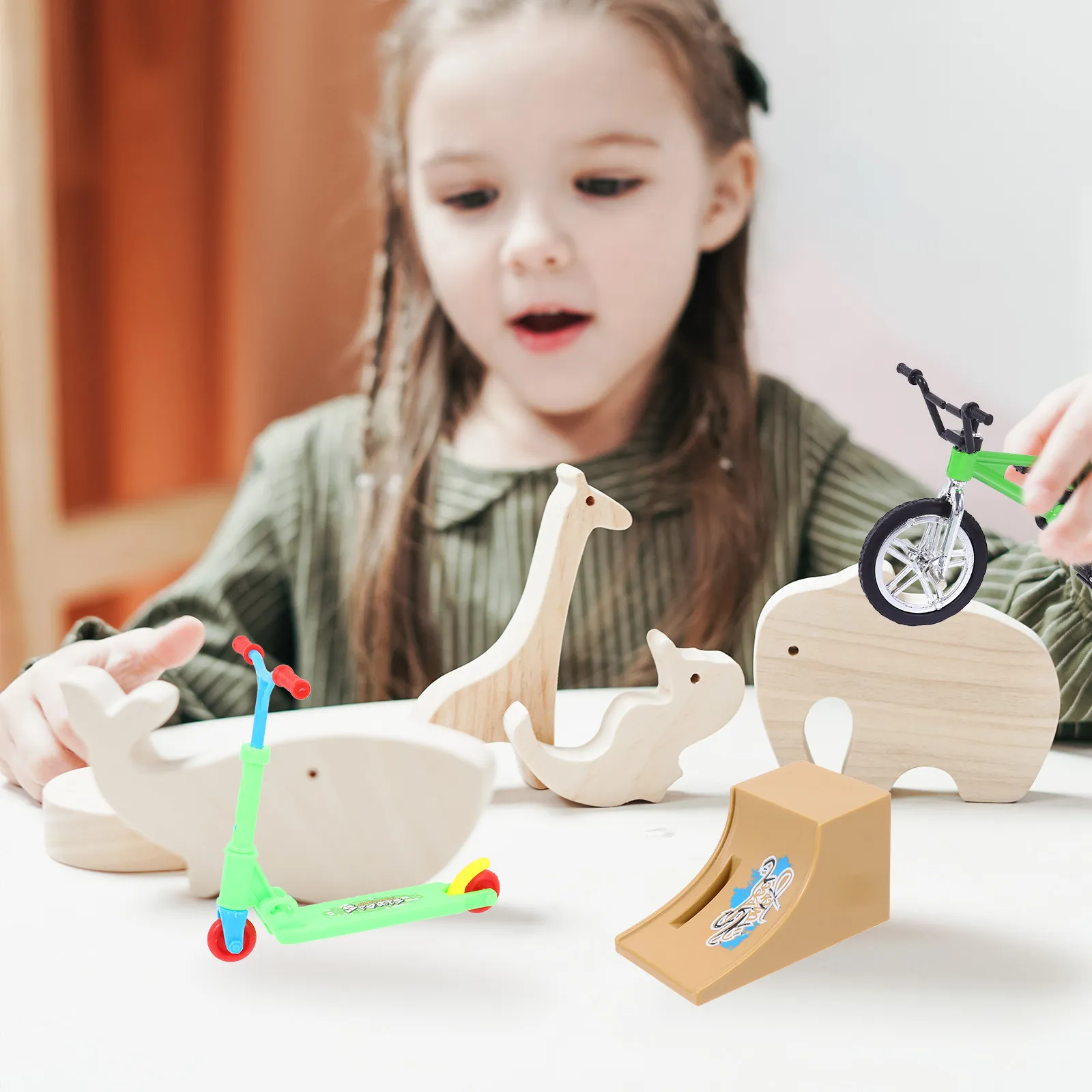 

1Set Mini Finger Scooter Bike Ramp Fingertip Sports Educational Stress Relief Finger Movement Fingertip Sports Toys