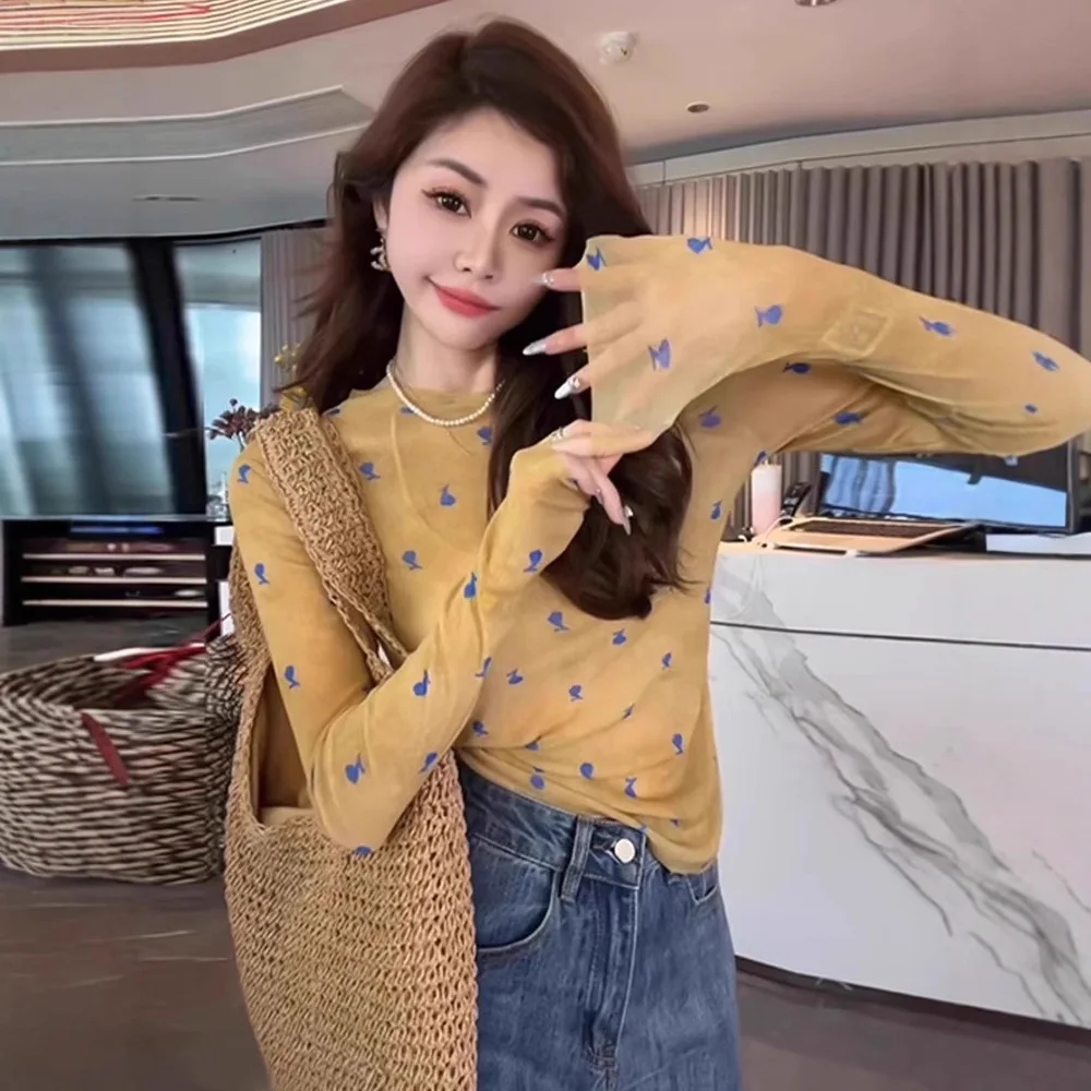 

2026 New Retro Printed Long Sleeve Sun Protection Top Thin Mesh T Shirt Slim Versatile Casual Blouse for Women