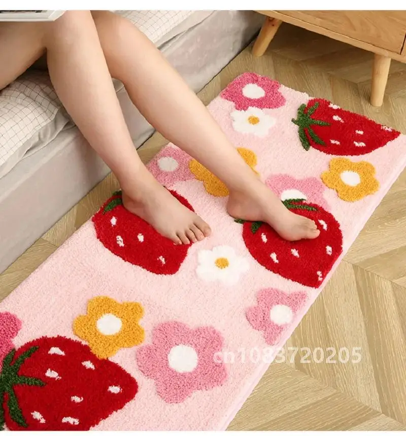 Inyahome Inside Plush Floor Mats Strawberry Bath Mats Rugs Decor Funny Tufted Microfiber Bath Rug Super Cozy Quick Dry Floor Mat