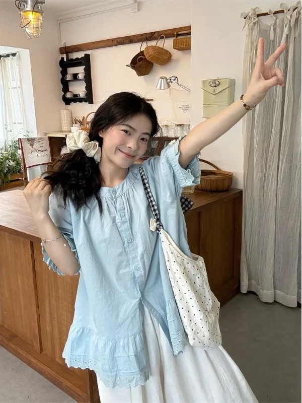 

plus Size Women's Floral Trim Short Sleeve Shirt Loose Fit Stylish Summer Top Korean Style Commute Fashion Breathable Skin-Fr...
