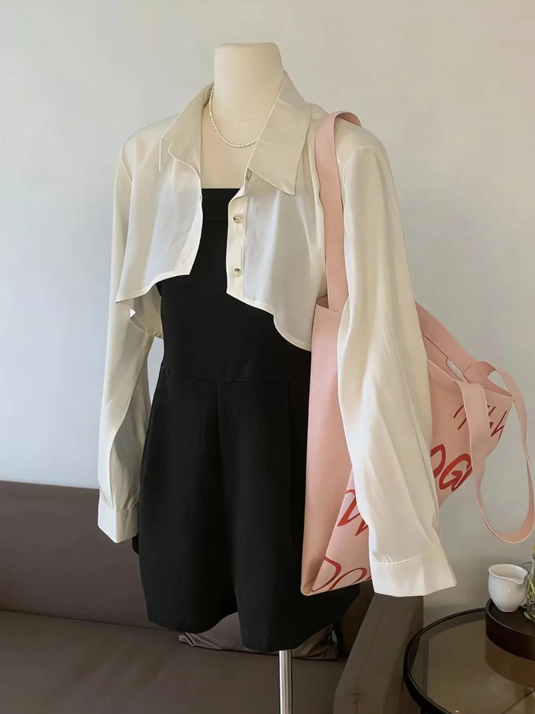 

Faionable ort Sve White Long irt Women's 2026 New Sle with Bla Strap ort Pants Set High Waist Spring Commute S...