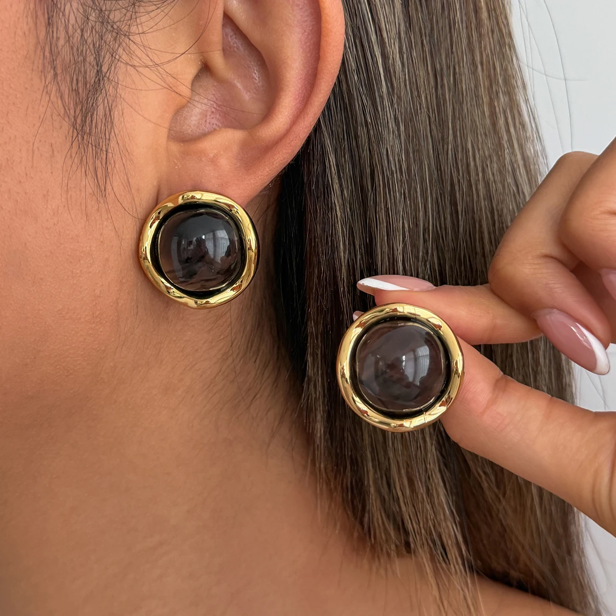 

SHIXIN Elegant 18K Gold Plated Stainless Steel Stud Earring Women Minimalist White Oval Resin Piercing Ear Y2K Aesthetic Jewelry