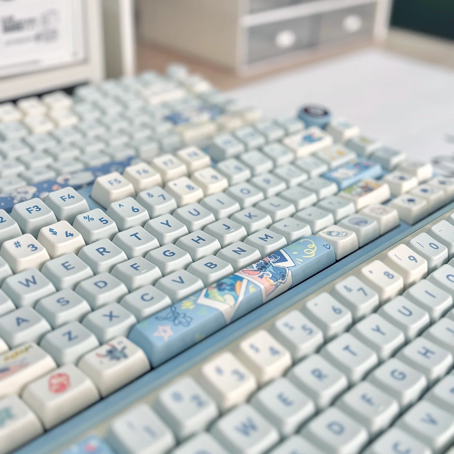 

Cute MDA Keycaps PBT 95 Keys Customized Personalized Heat Sublimation for 60/64/84/98/108 Gaming Mechanical Keyboard MX Switch