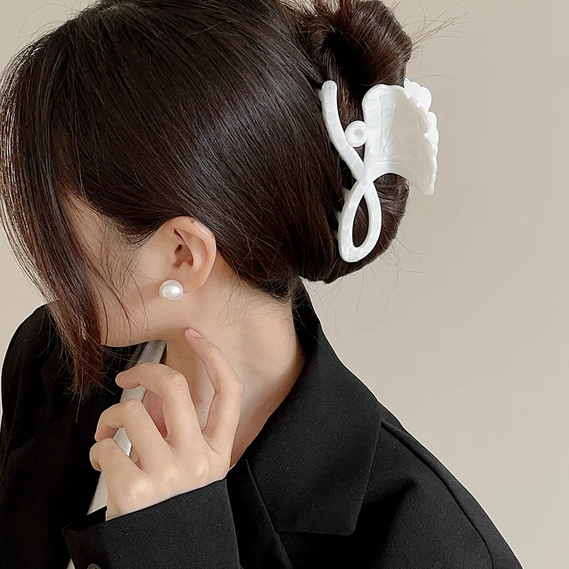 Korean Women Girls Hair Claws Crab Ginkgo Biloba Hair Clips Barrette Large Hairpin Ponytail Fashion Ornament Hair Accessories