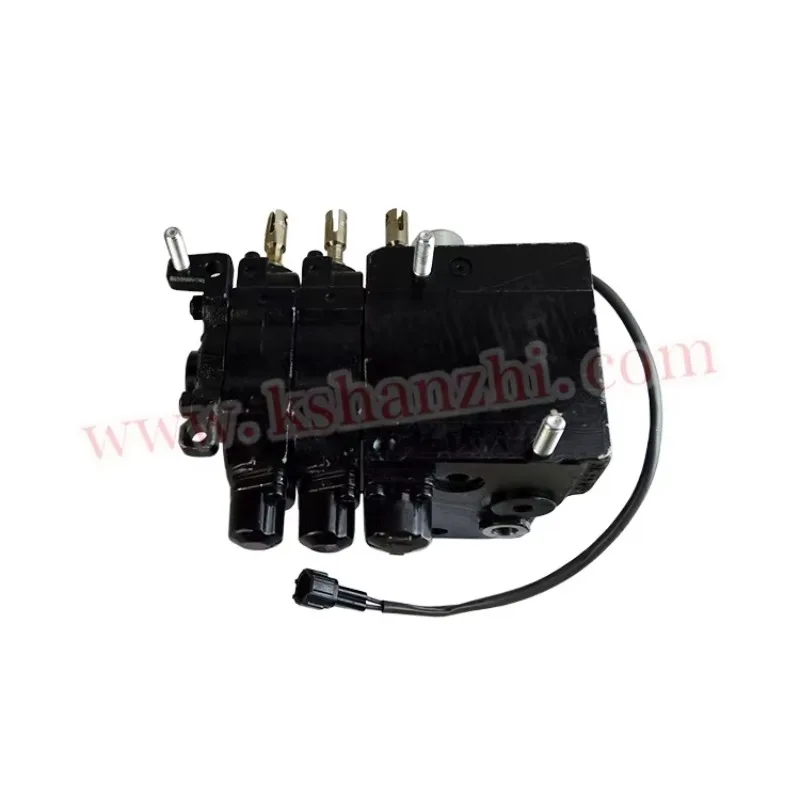 

2026Forklift Parts Hydraulic Control Valve for F19D (FD45N) 91K72-00600, 91K72-00200