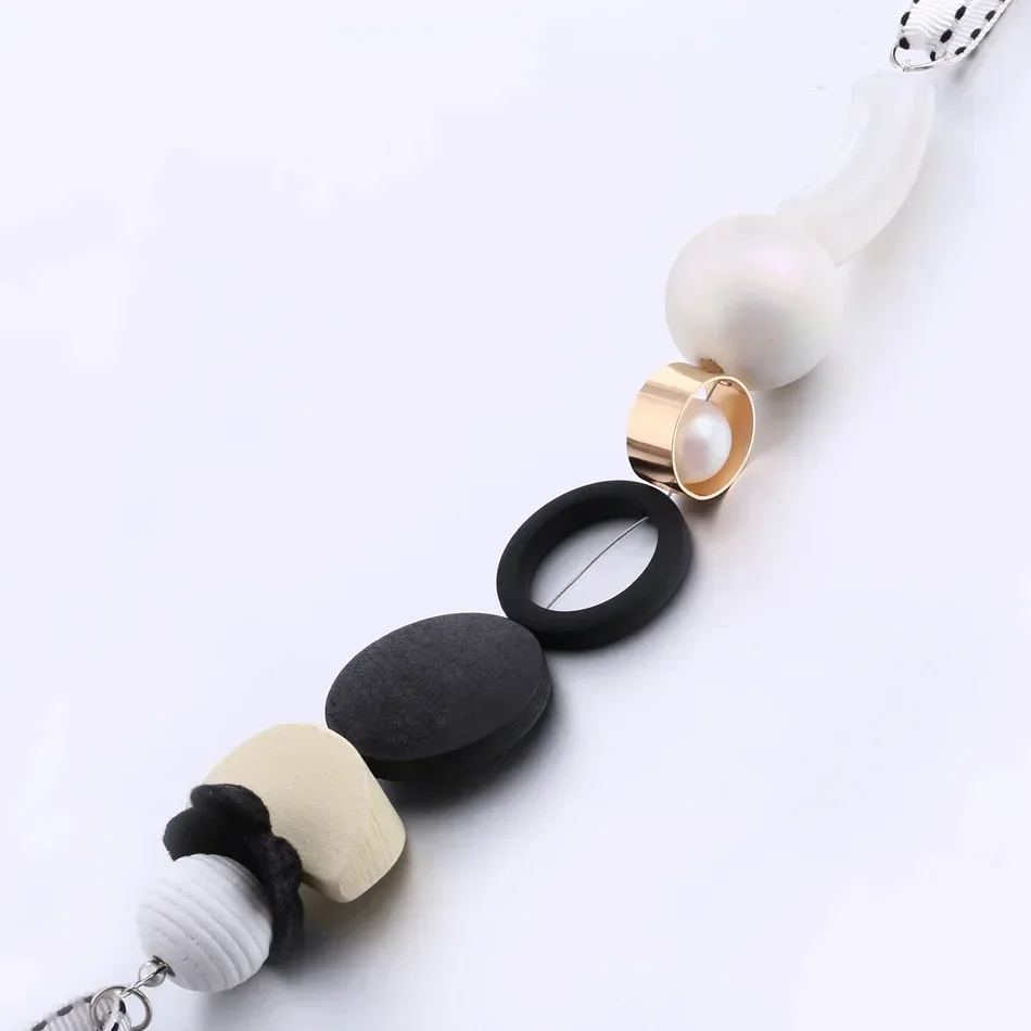 Geometric Circle Wooden Round Sweater Chain Necklaces Imitation Pearls Necklace for Woman Girl Jewelry