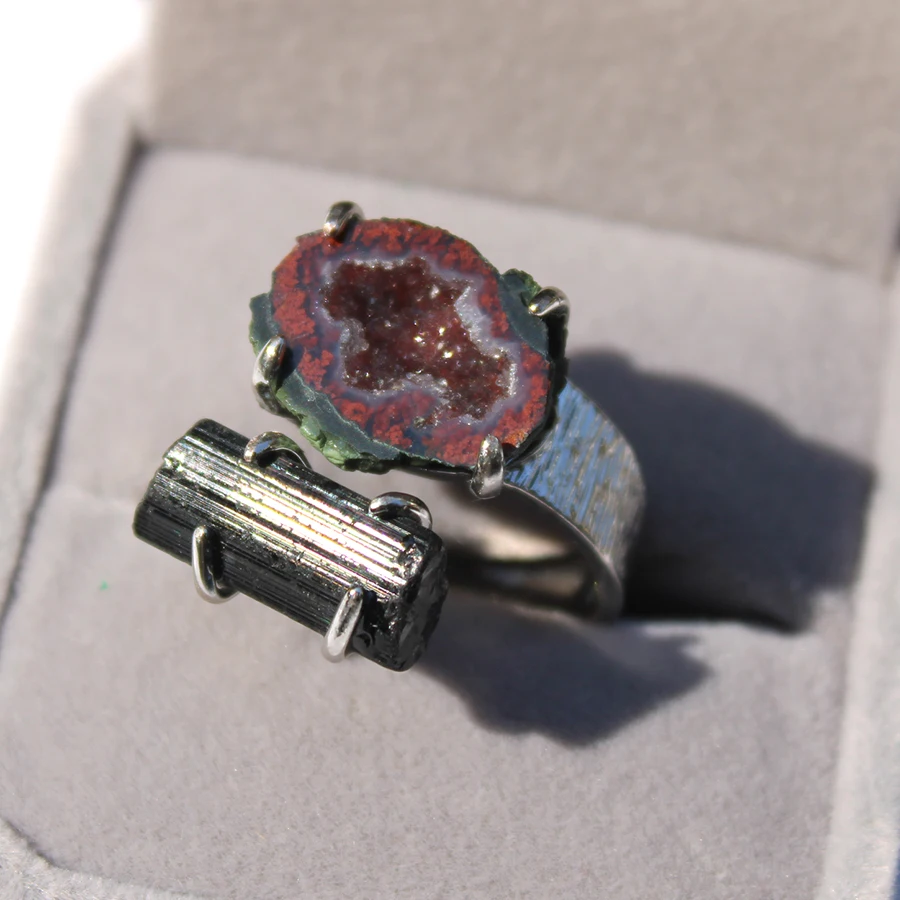 

Unit One Piece Copper With Natural Rough Black Tourmaline Rock Agate Mini Druzy Geode Adjustable Finger-Rings For Gift